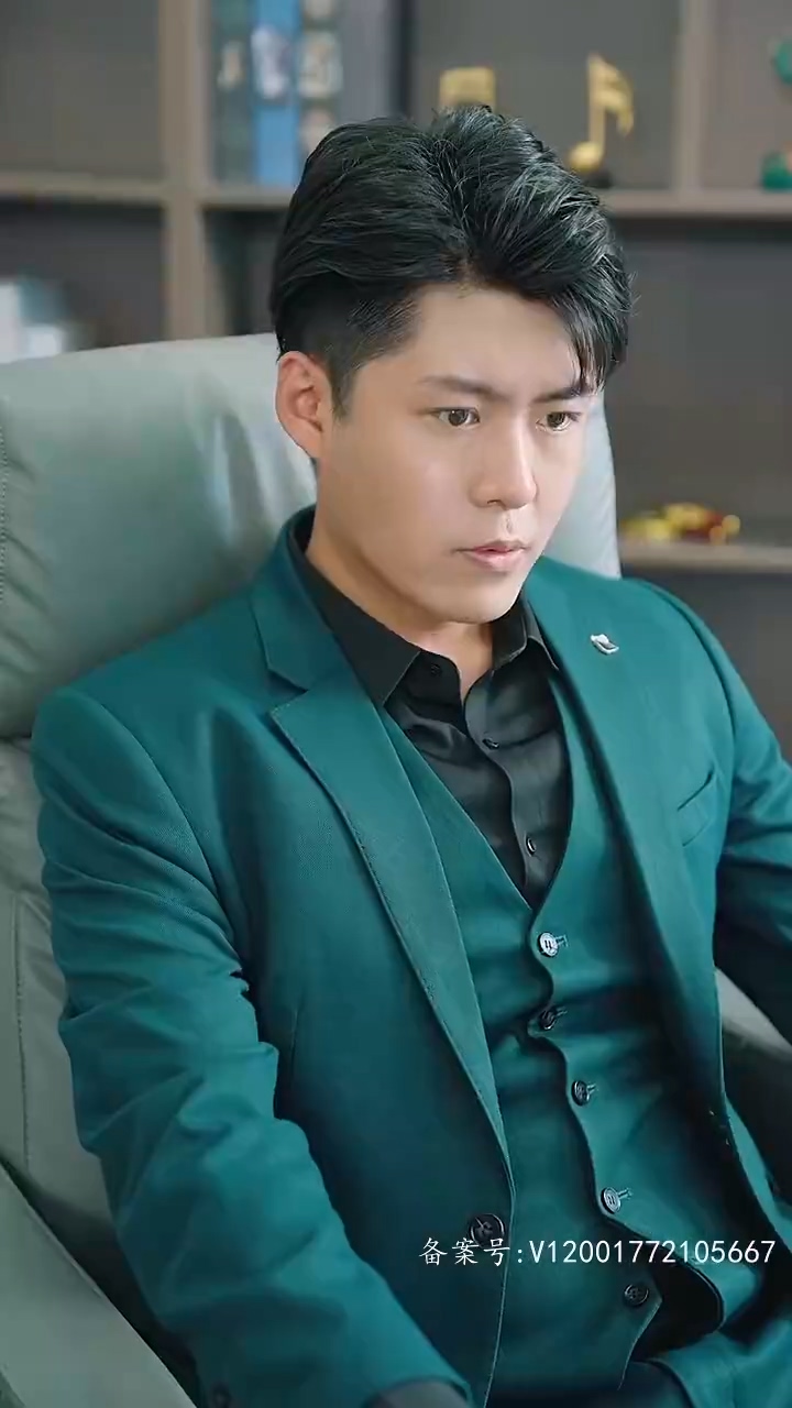 離婚后，白富美總裁后悔了(全集)